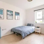 Vibrant & Modern 1Bd Flat - Hackney